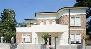 Casa Dei Grilli 4* 롱기아노